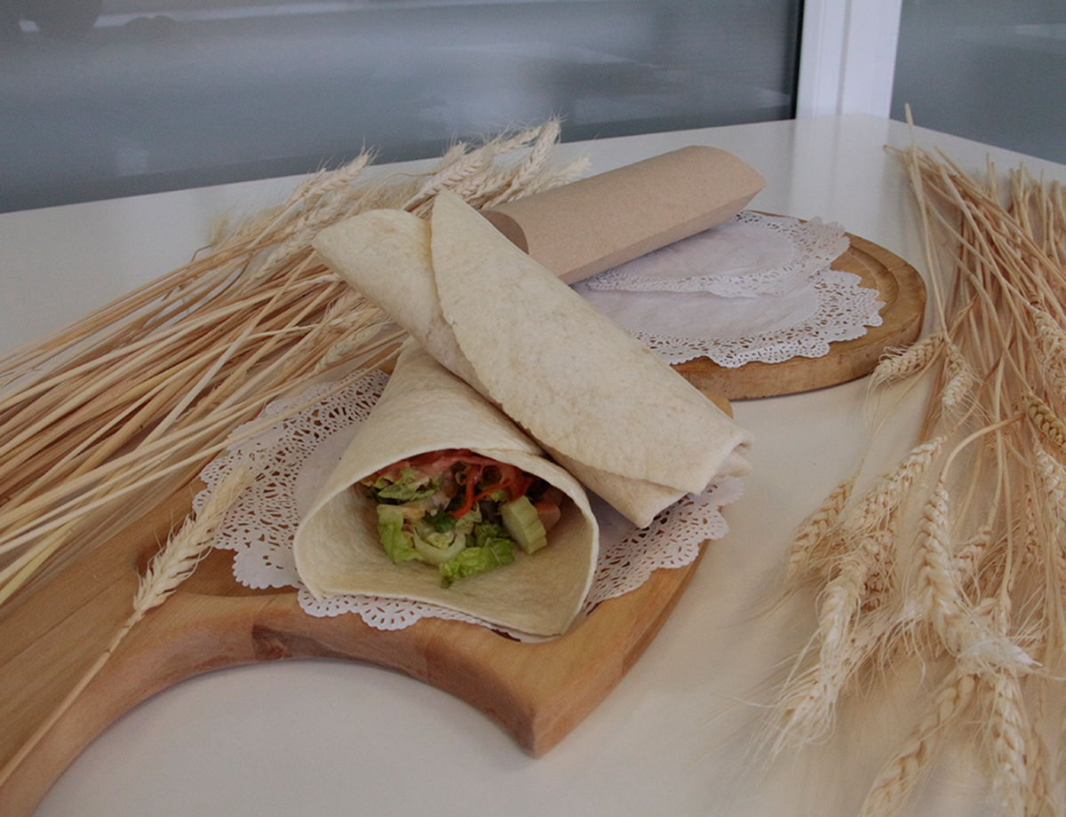 Лаваш с сосиской и картофелям